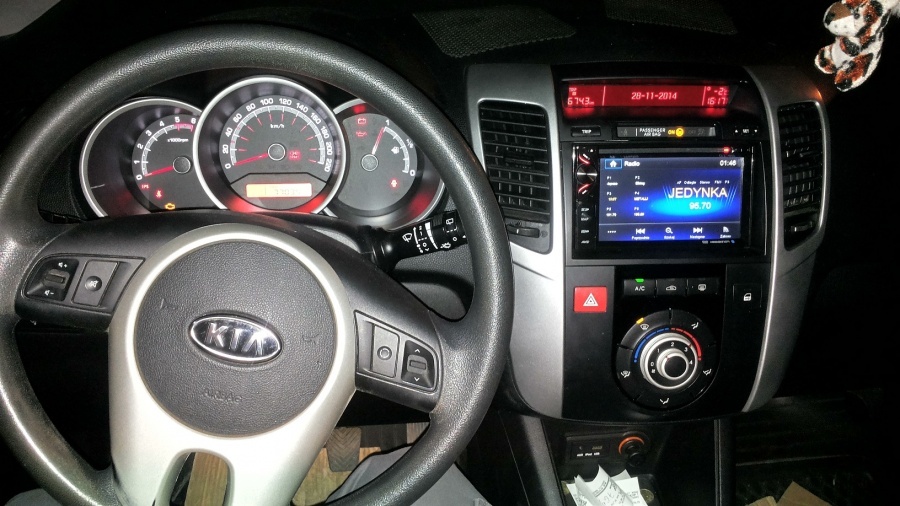 Kia Venga.jpg